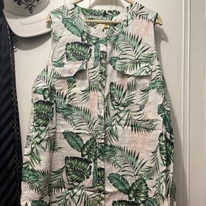 C&C California Women’s Green Pink White Floral Collared Sleeveless Blouse Tunic